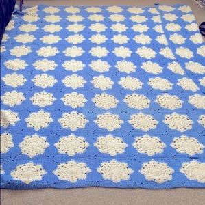 FROZEN THEMED LARGE CROCHET BLANKET